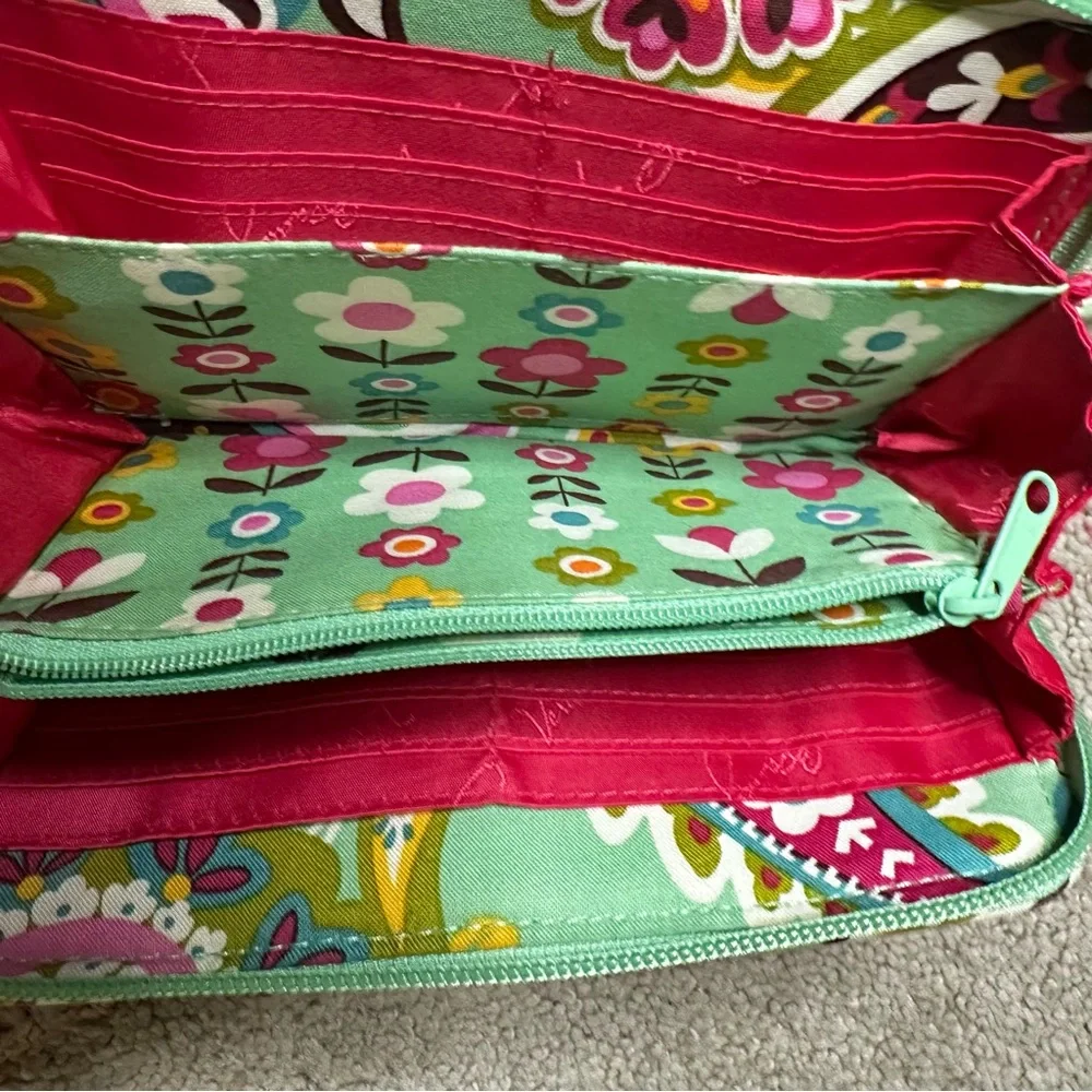 Vera Bradley Plum Crazy Tote & Turnlock Wallet – Retired Pattern - Picture 8 of 9